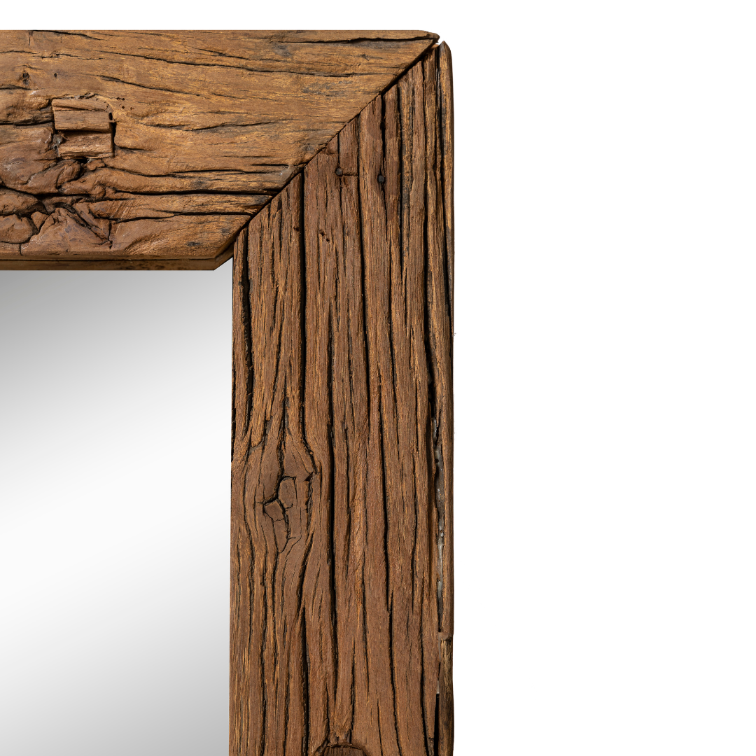 ДЖУЛИЯ ОГЛЕДАЛО