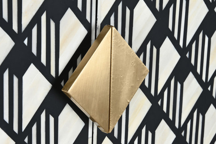 ГЛУПАВ ШКАФ