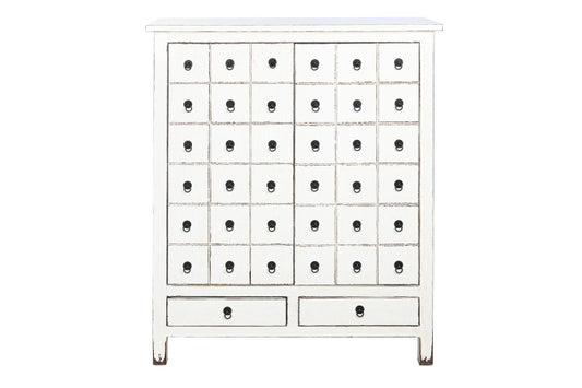 ЛАКИРАН БЯЛ 