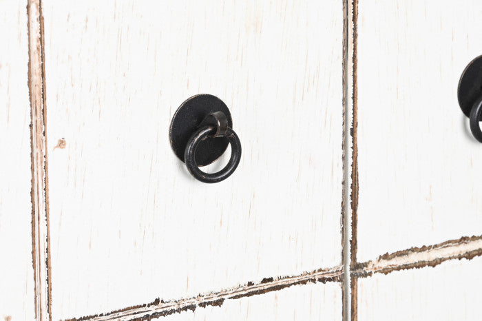 ЛАКИРАН БЯЛ 