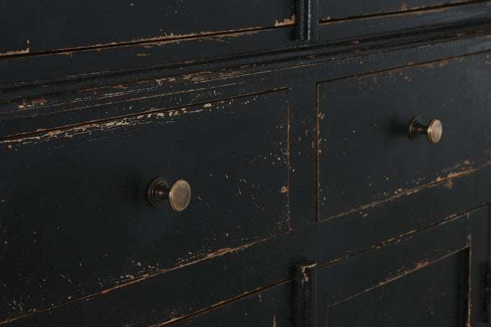 ВИТРИНА МАНГО ЧЕРНО ОТСТАРЯЛО