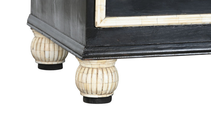 УНИКАЛЕН КОСТЕН СКРИН