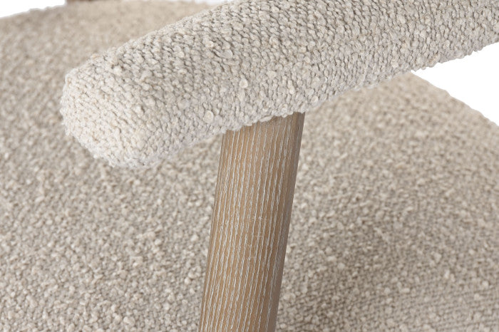 СТОЛ В ЦВЕТНО БЯЛО 