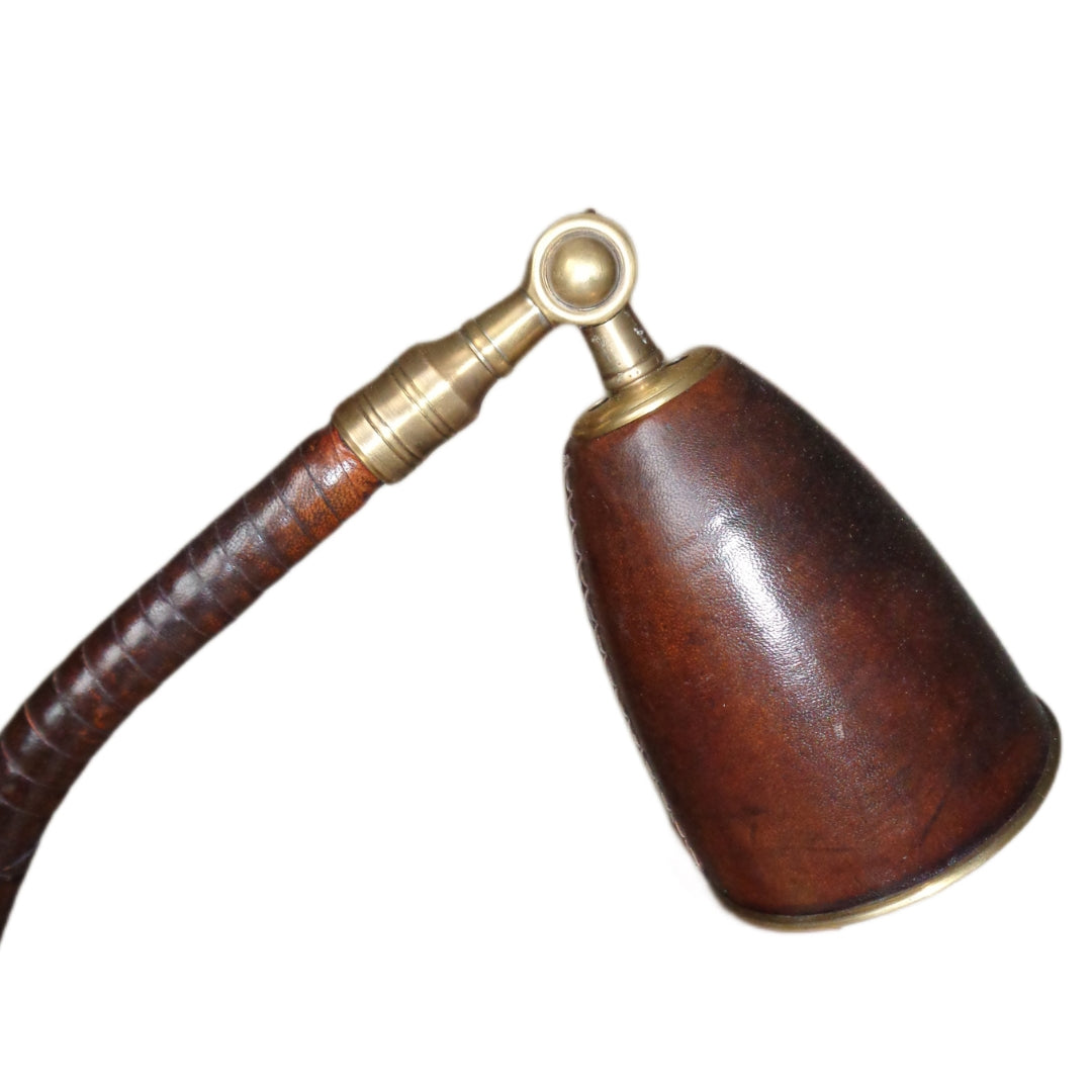 НАСТОЛНА КОЖЕНА ЛАМПА