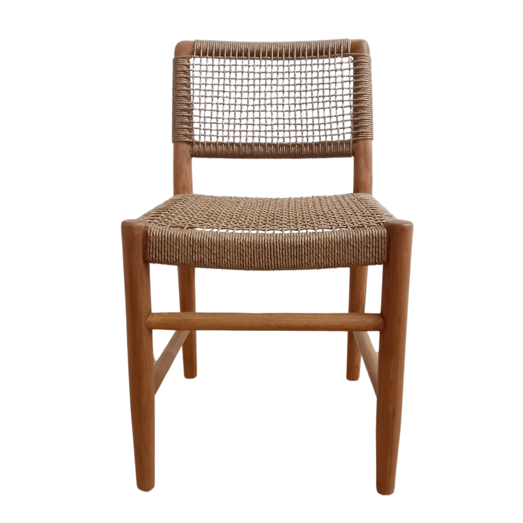 Трапезен стол от тиково дърво Нина