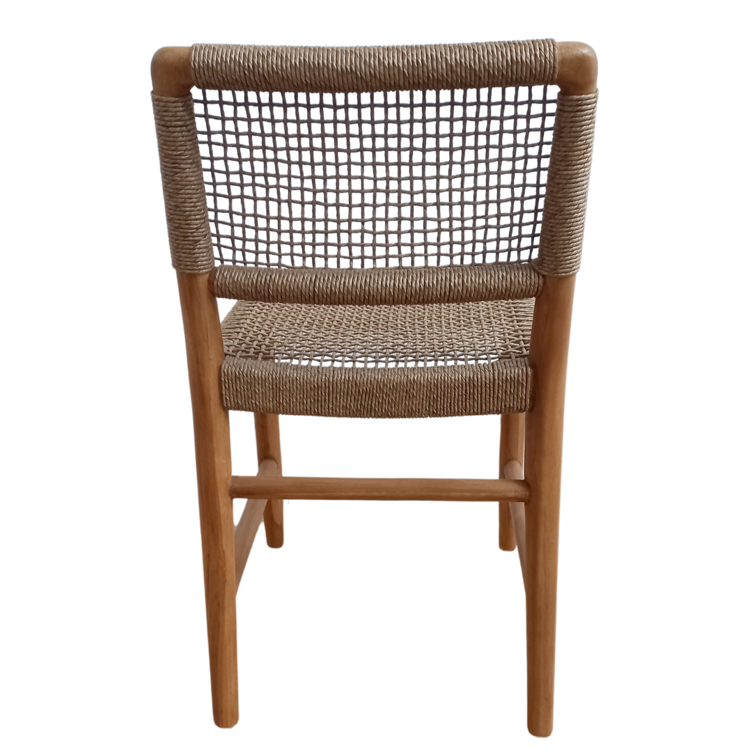 Трапезен стол от тиково дърво Нина