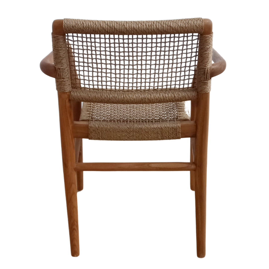 Трапезен стол с подлакътник Нина