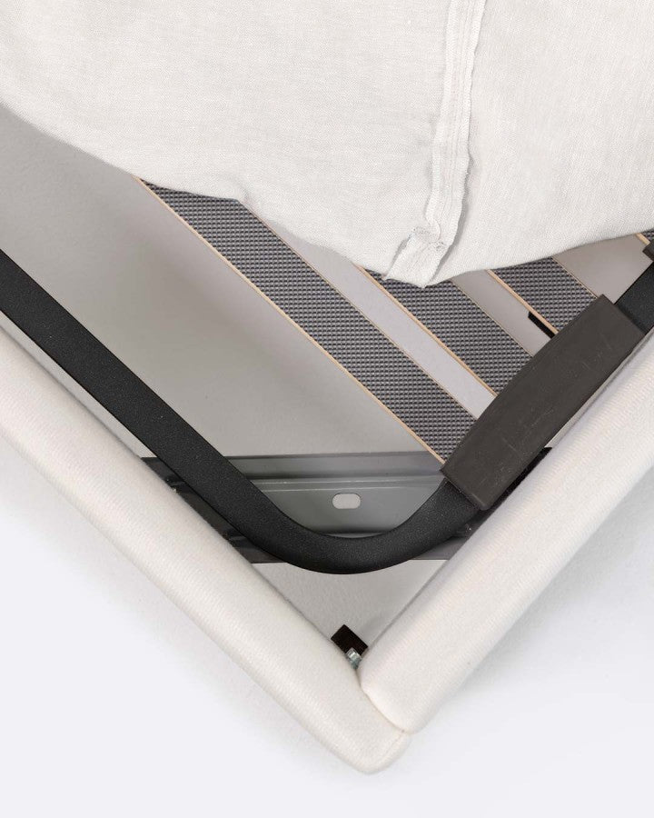 СПАЛЕН БЕЛЬОН БЯЛ