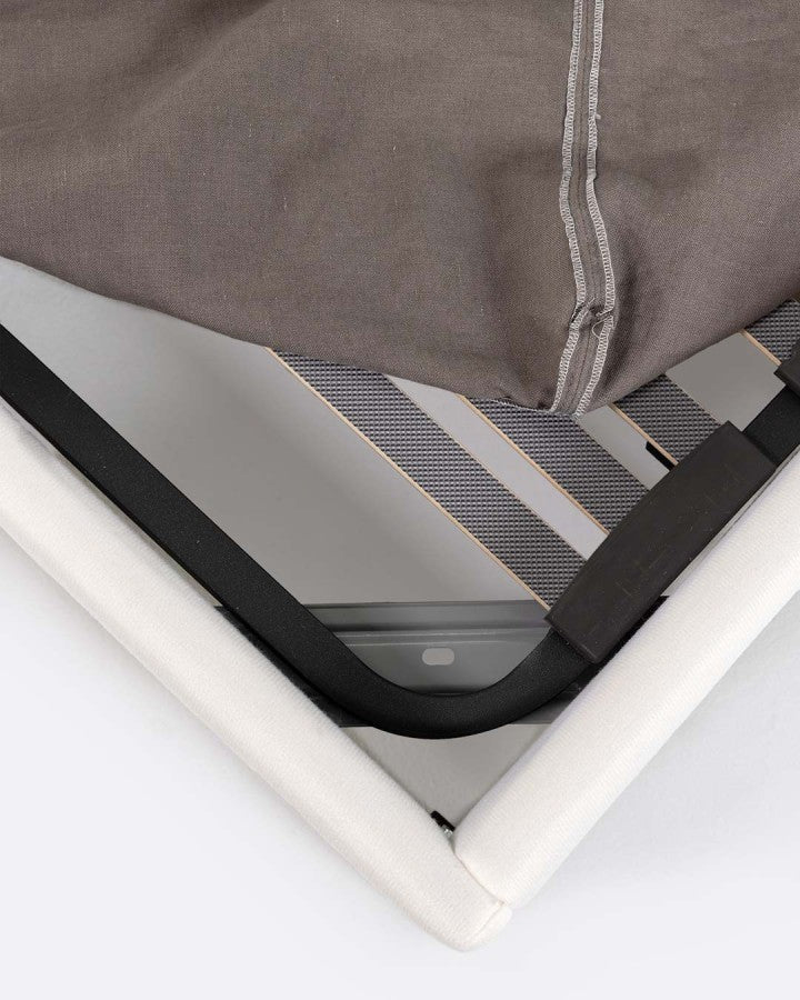 СПАЛНО БЕЛЬО СИВО