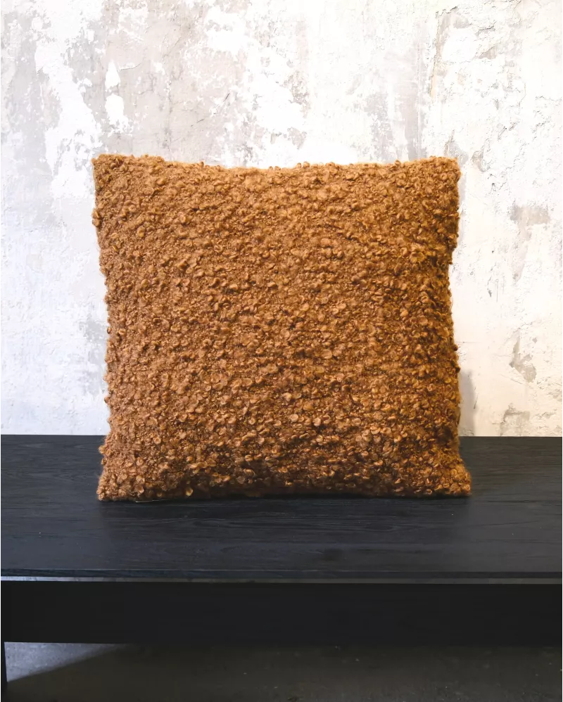 КАЛЪФ ЗА ВЪЗГЛАВНИЦА DHANA