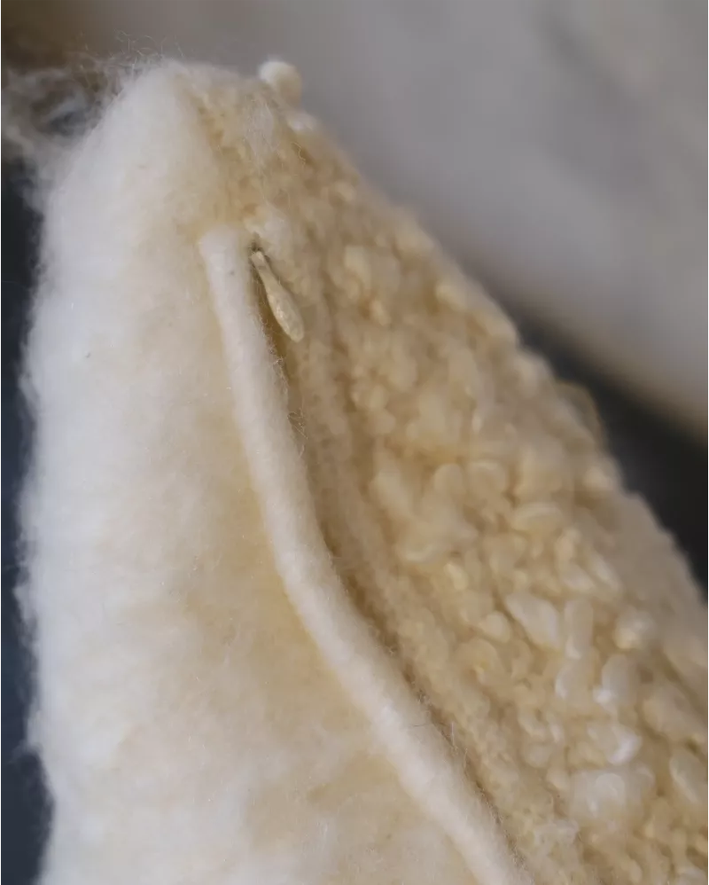 КАЛЪФ ЗА ВЪЗГЛАВНИЦА DHANA