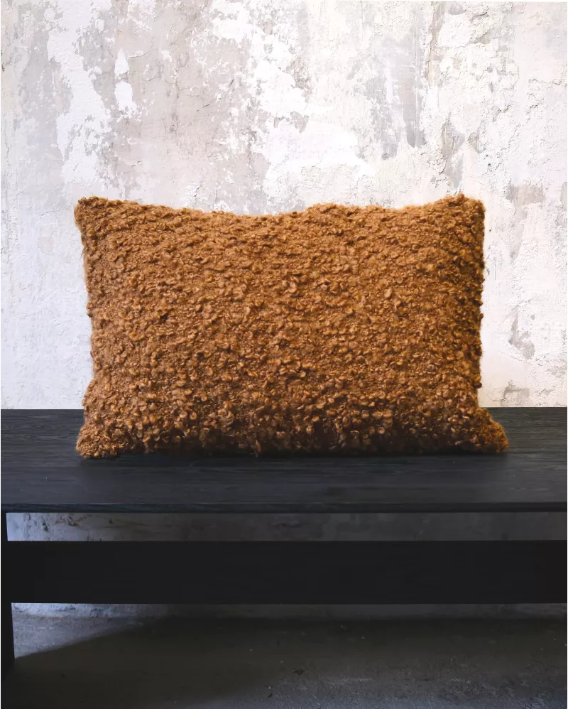 КАЛЪФ ЗА ВЪЗГЛАВНИЦА DHANA