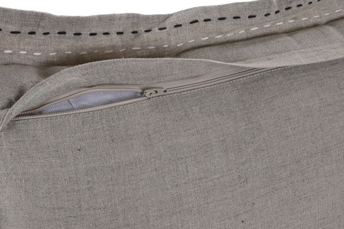 LINEN CUSHION