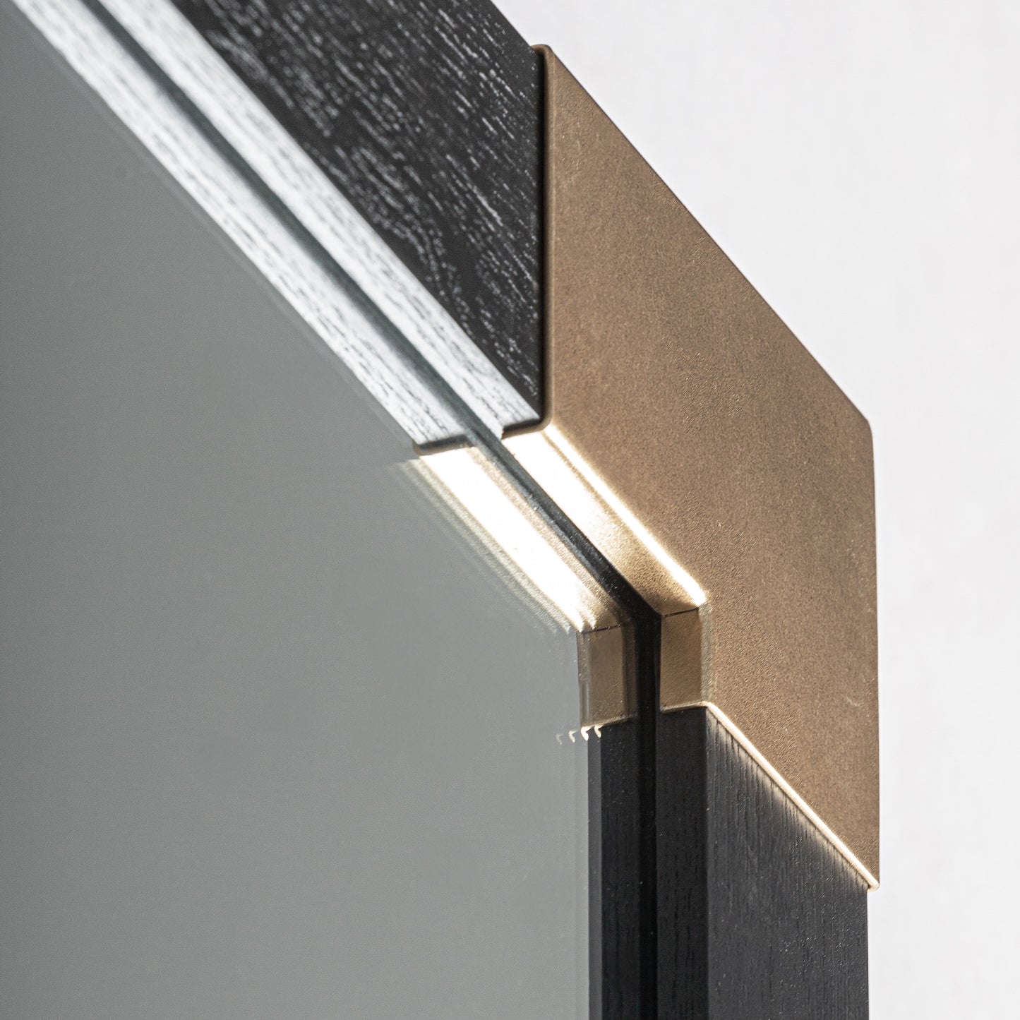 Огледало Делмонт