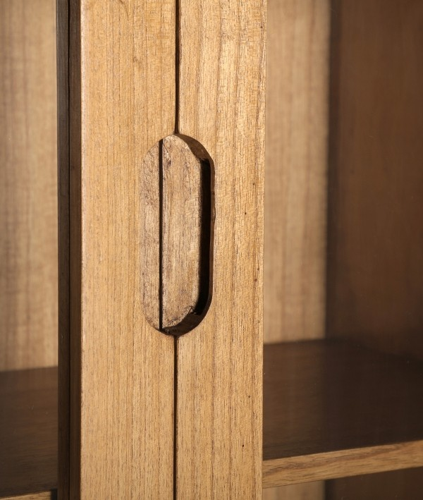 KAMENZ GLASS CABINET