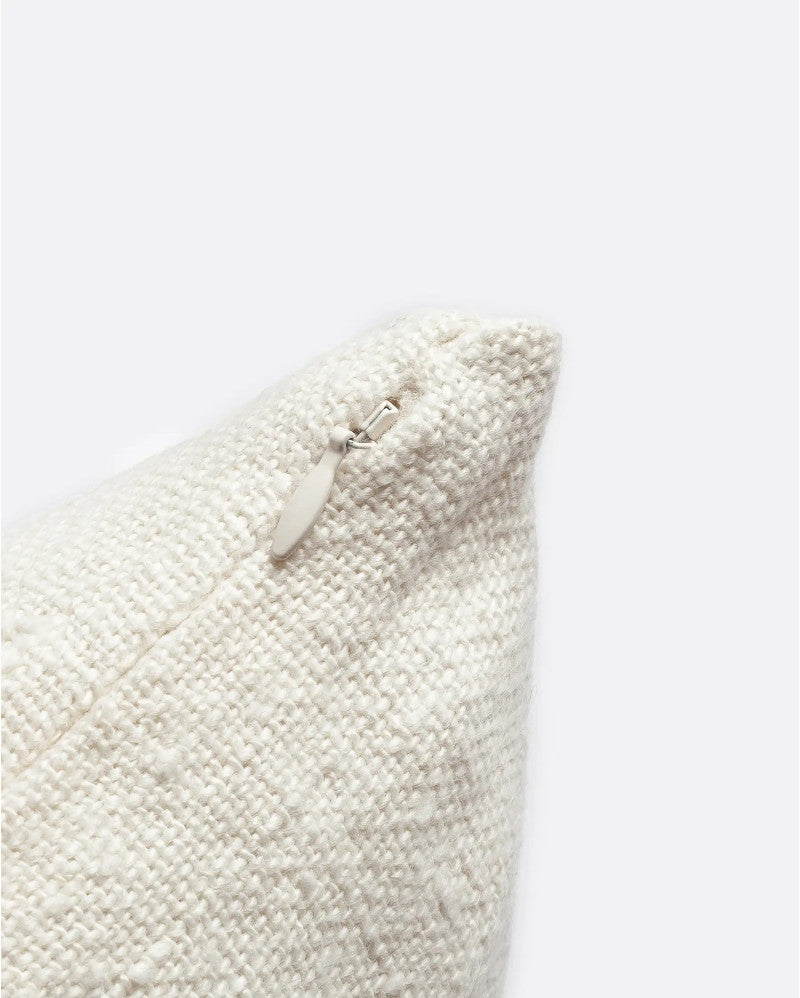 КАЛЪФКА ЗА ВЪЗГЛАВНИЦА CARNIVAL WHITE