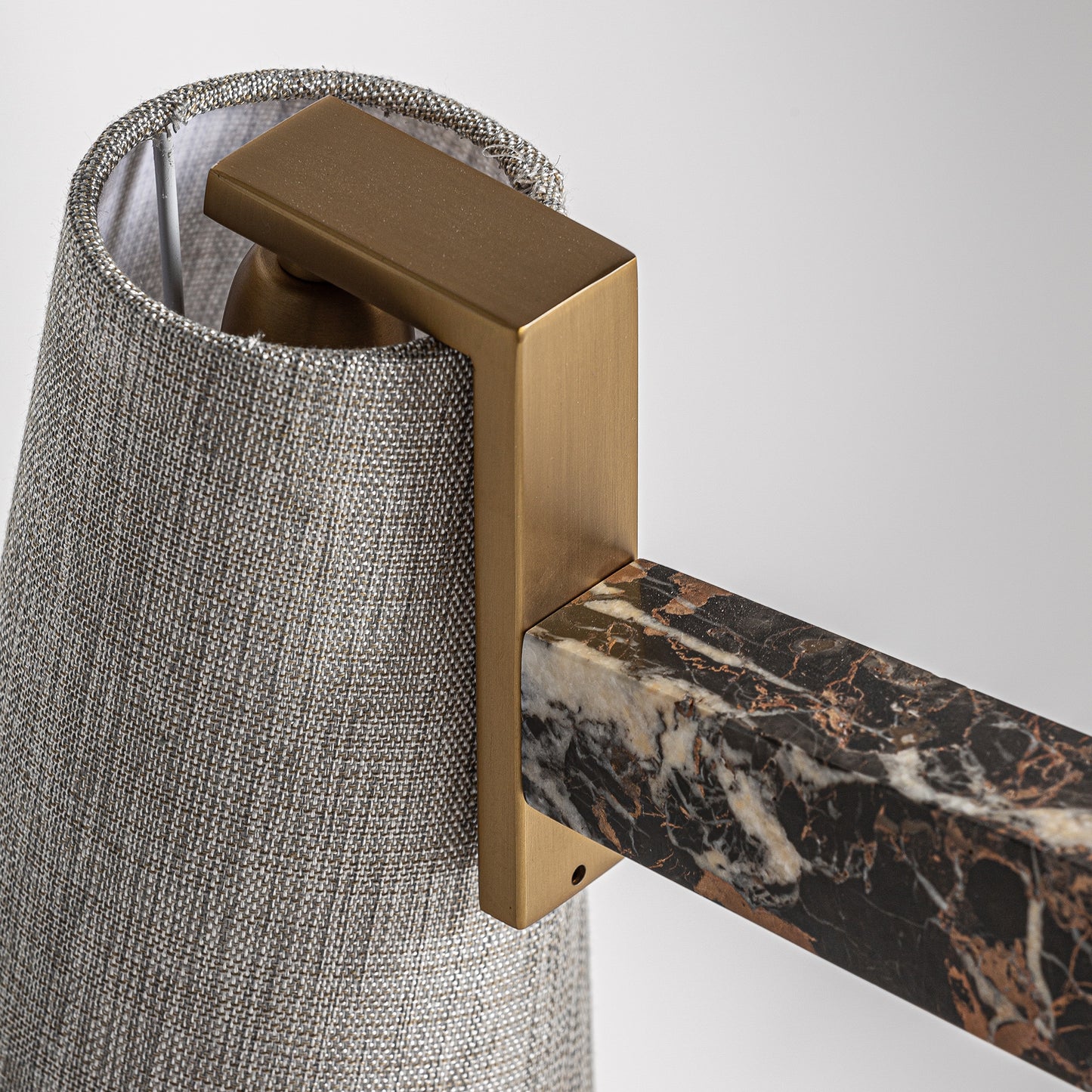 ТАВАННА ЛАМПА WALE