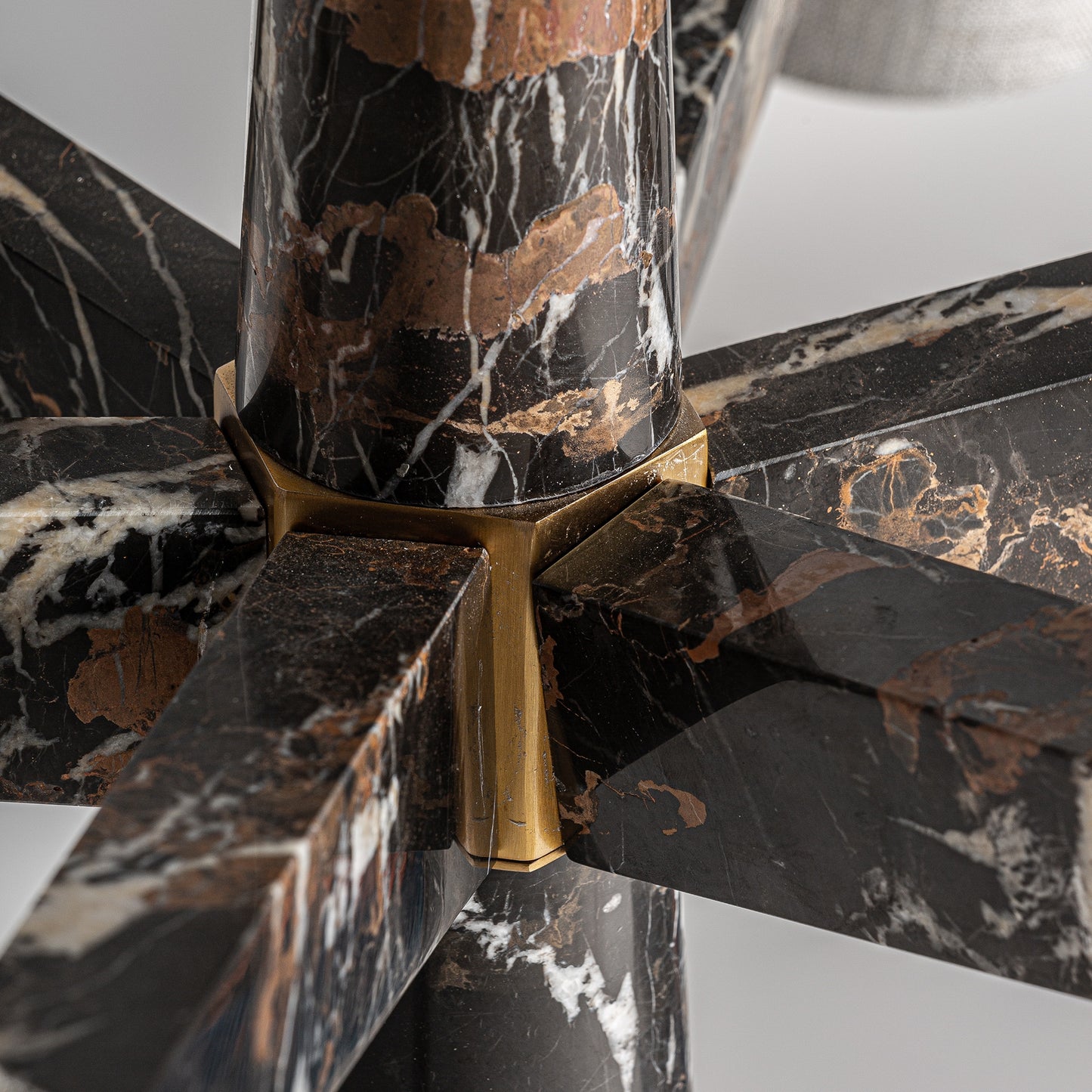 ТАВАННА ЛАМПА WALE