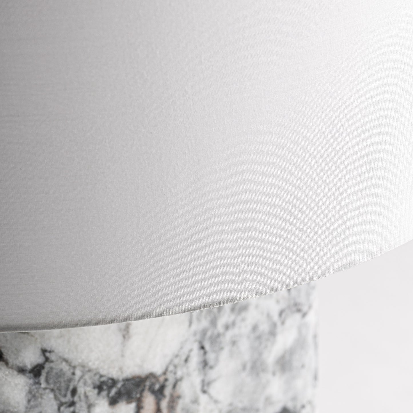 Настолна лампа DILASH