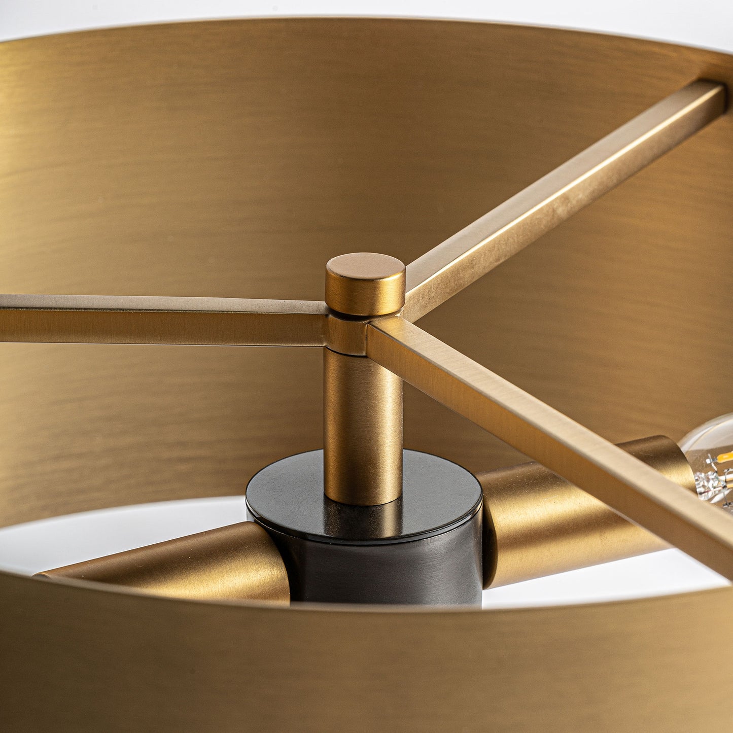 Настолна лампа STATERA