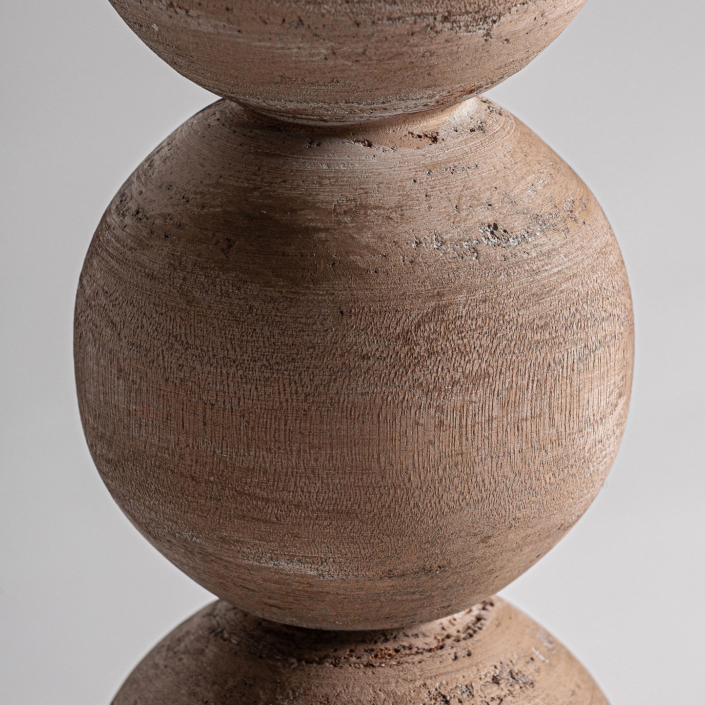 ЛЕНЕНА НАСТОЛНА ЛАМПА