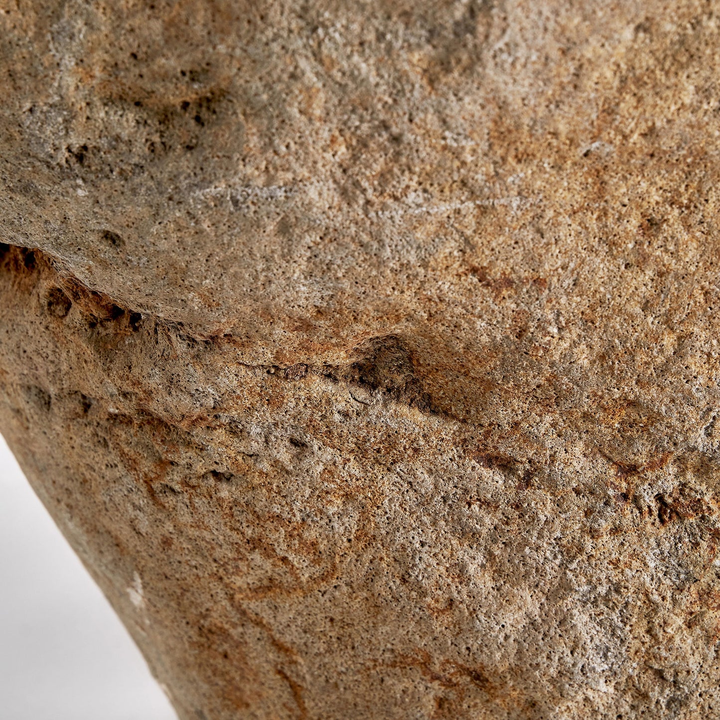 КАМЕННА МИВКА ESCORPIÓN