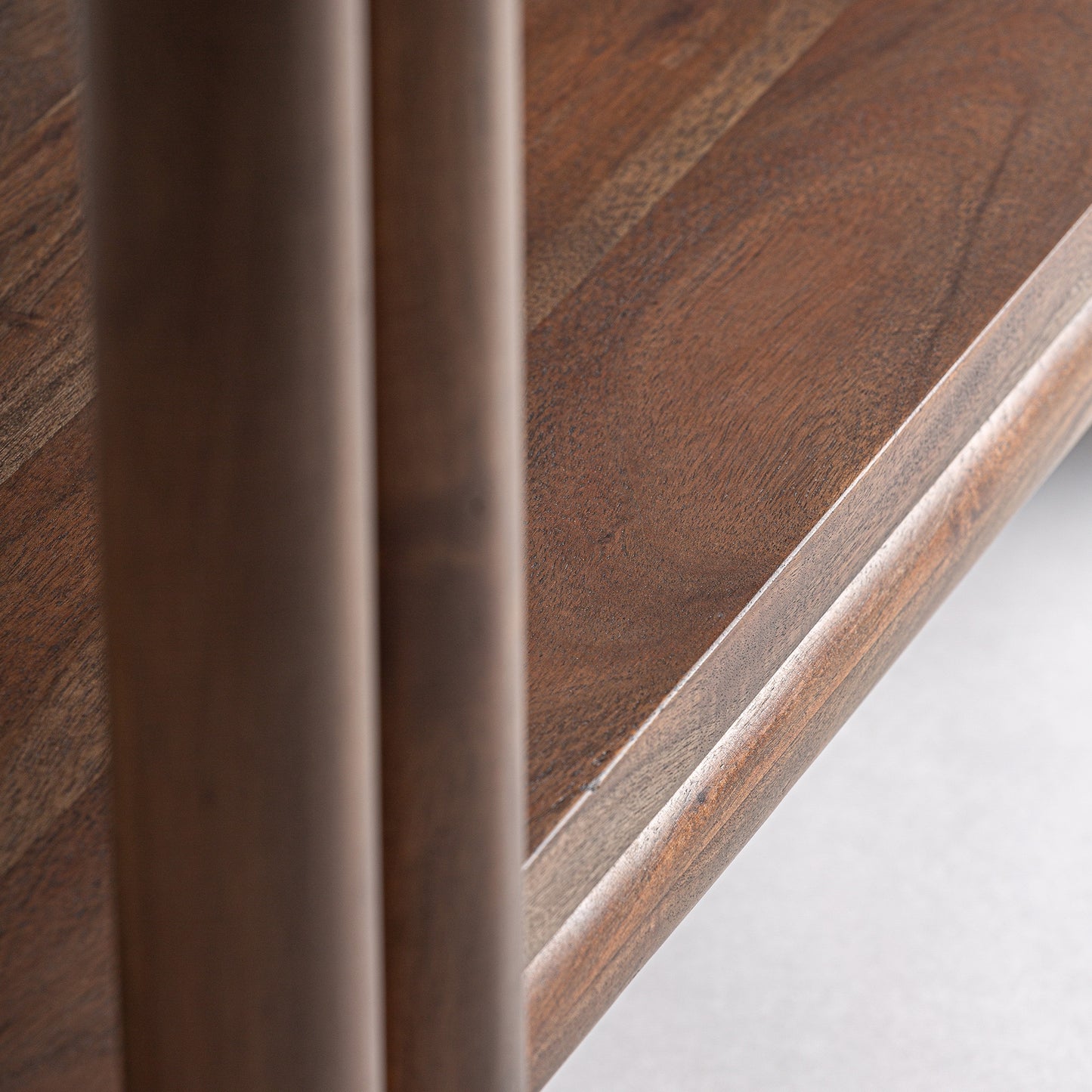 КНИЖНА ЕТАЖЕРА ХАМБИ