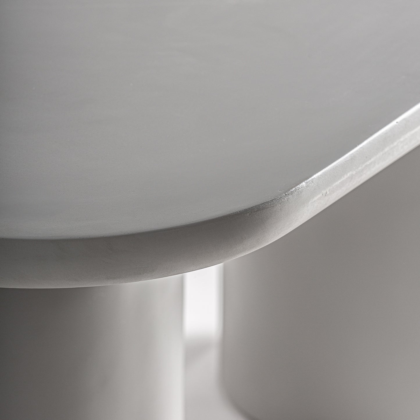 CONCRETE FELHASENA DINING TABLE