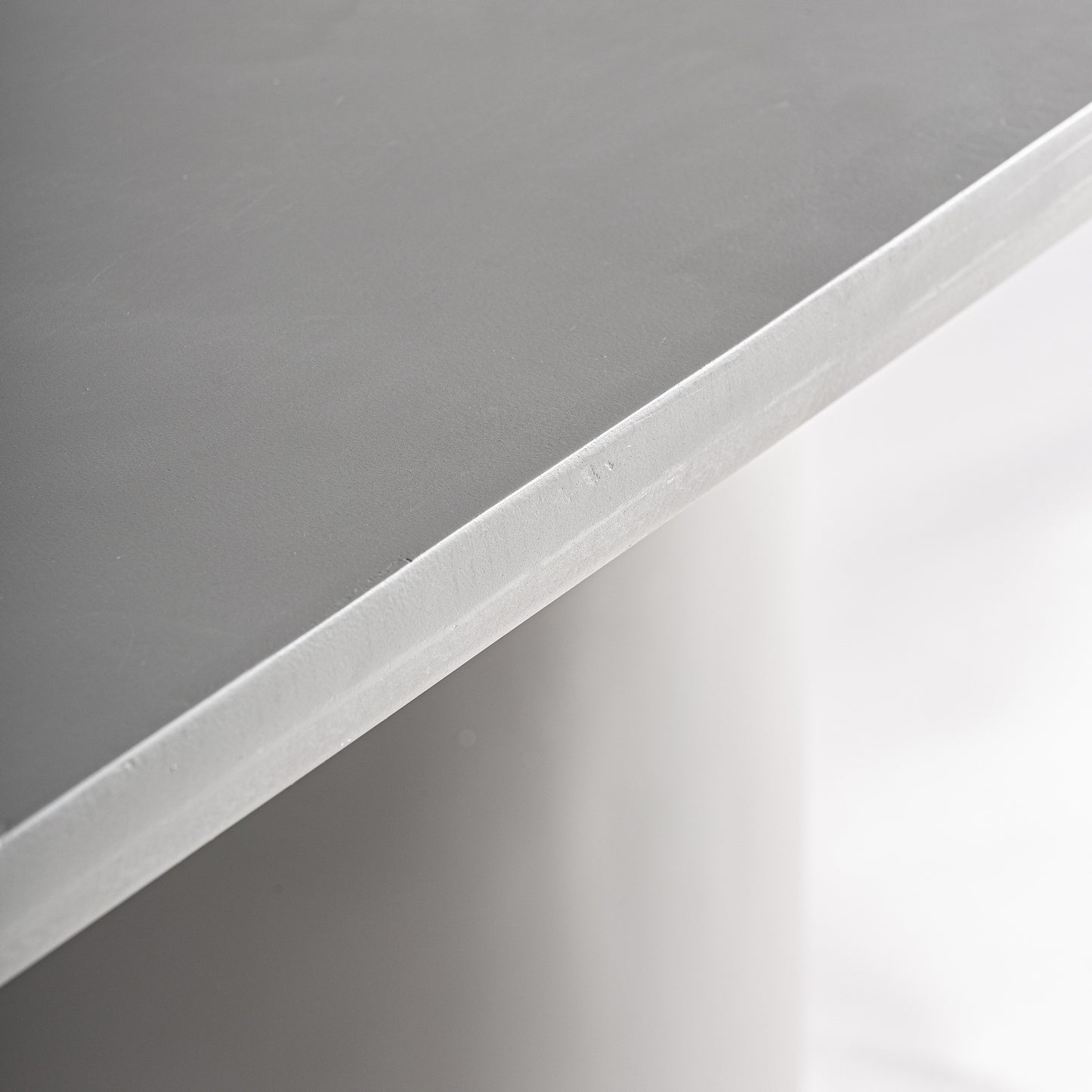 CONCRETE FELHASENA DINING TABLE