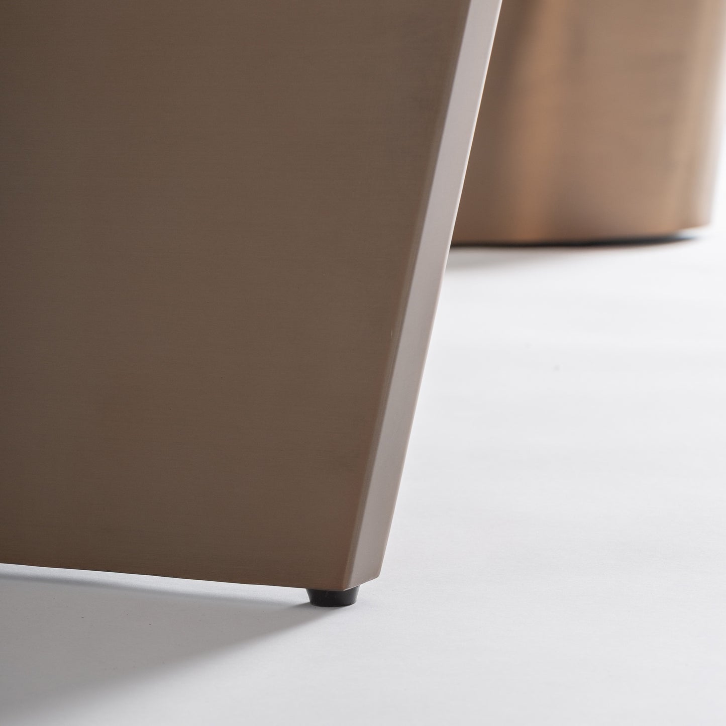LEDAT DINING TABLE 280cm