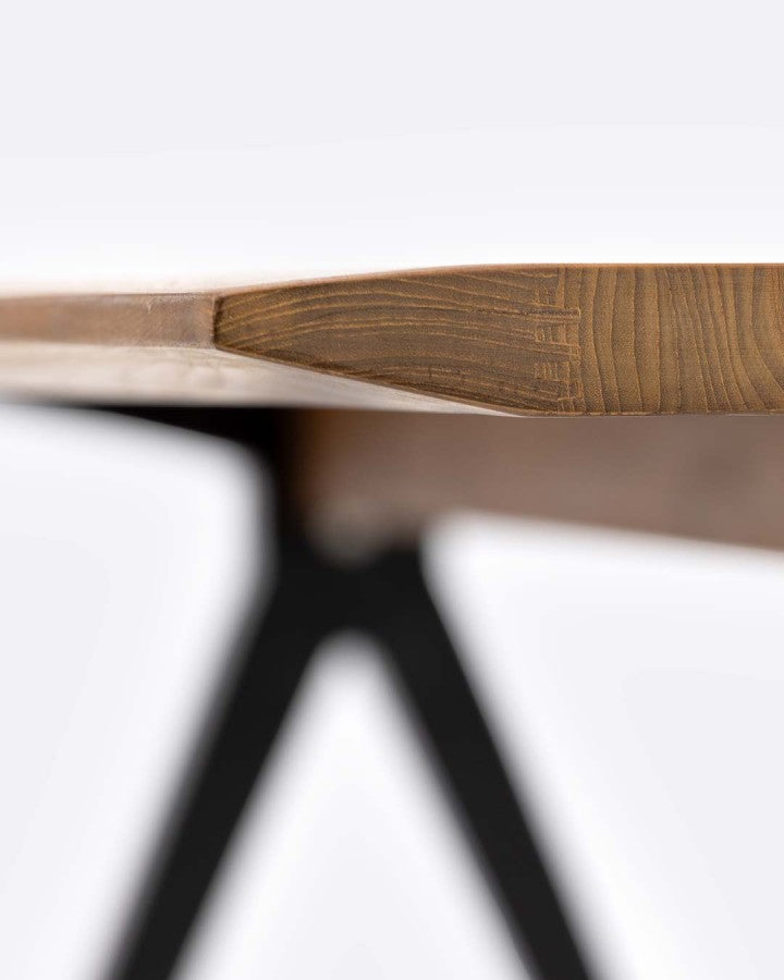 ТРАПЕЗАРНА МАСА LIKU