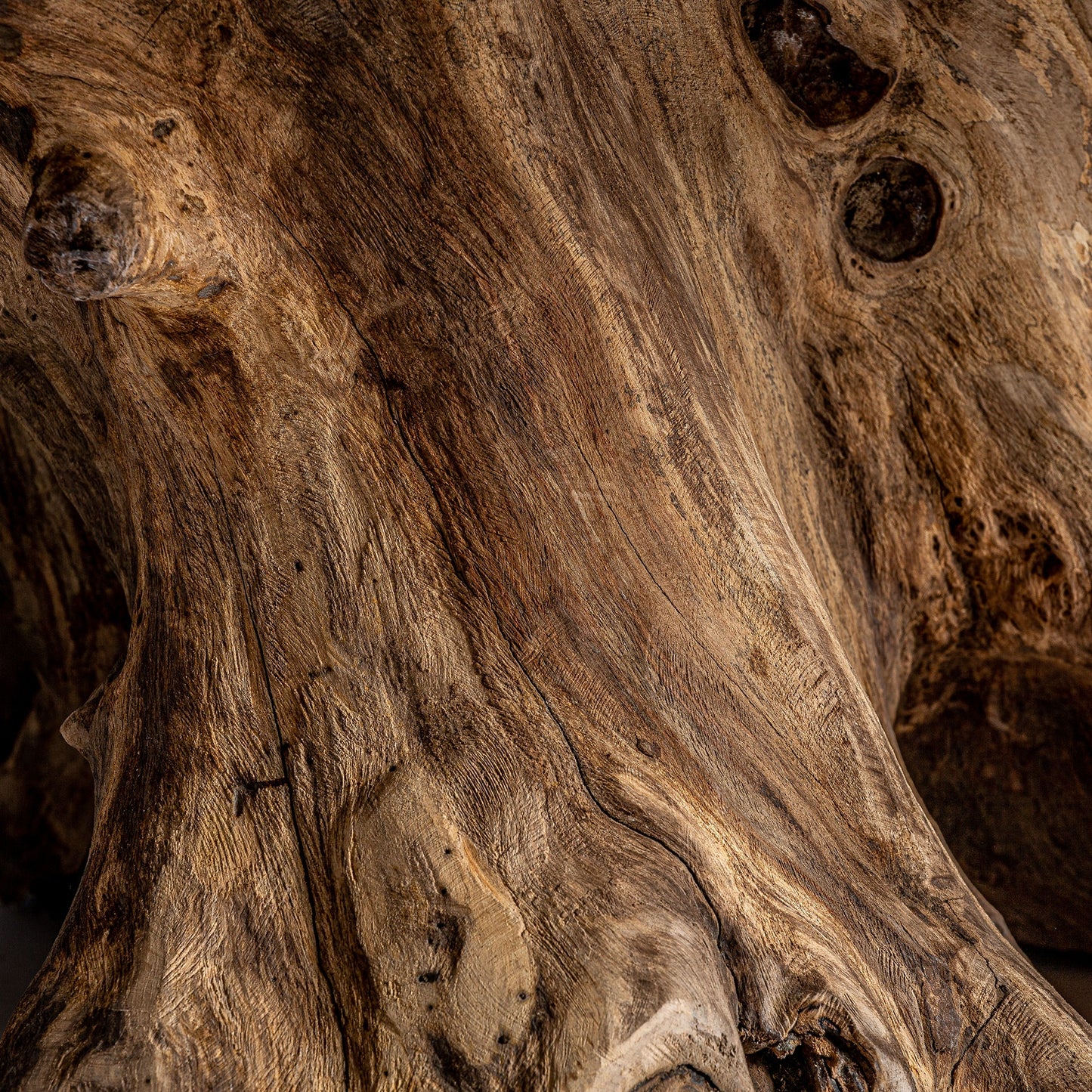 UNIQUE COFFEE TABLE AHRAS 173cm.