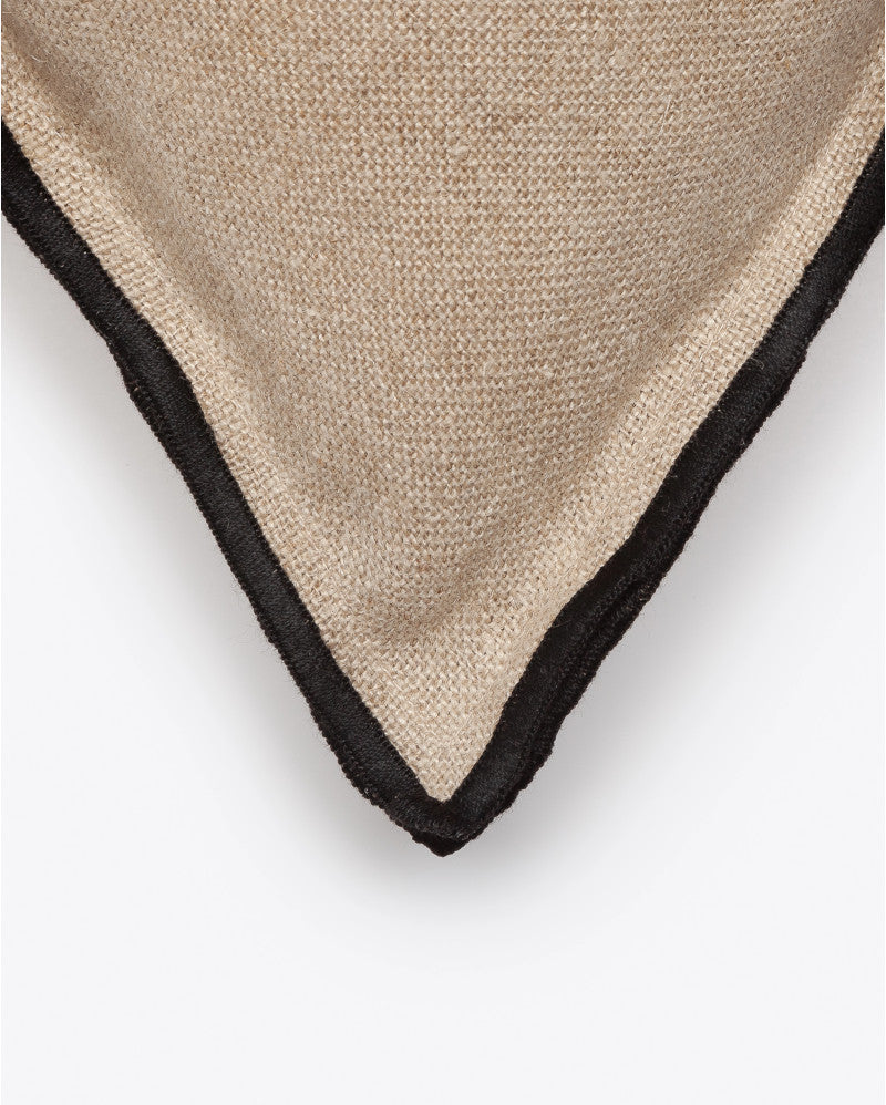 КАЛЪФКА ЗА ВЪЗГЛАВНИЦА PAWAI