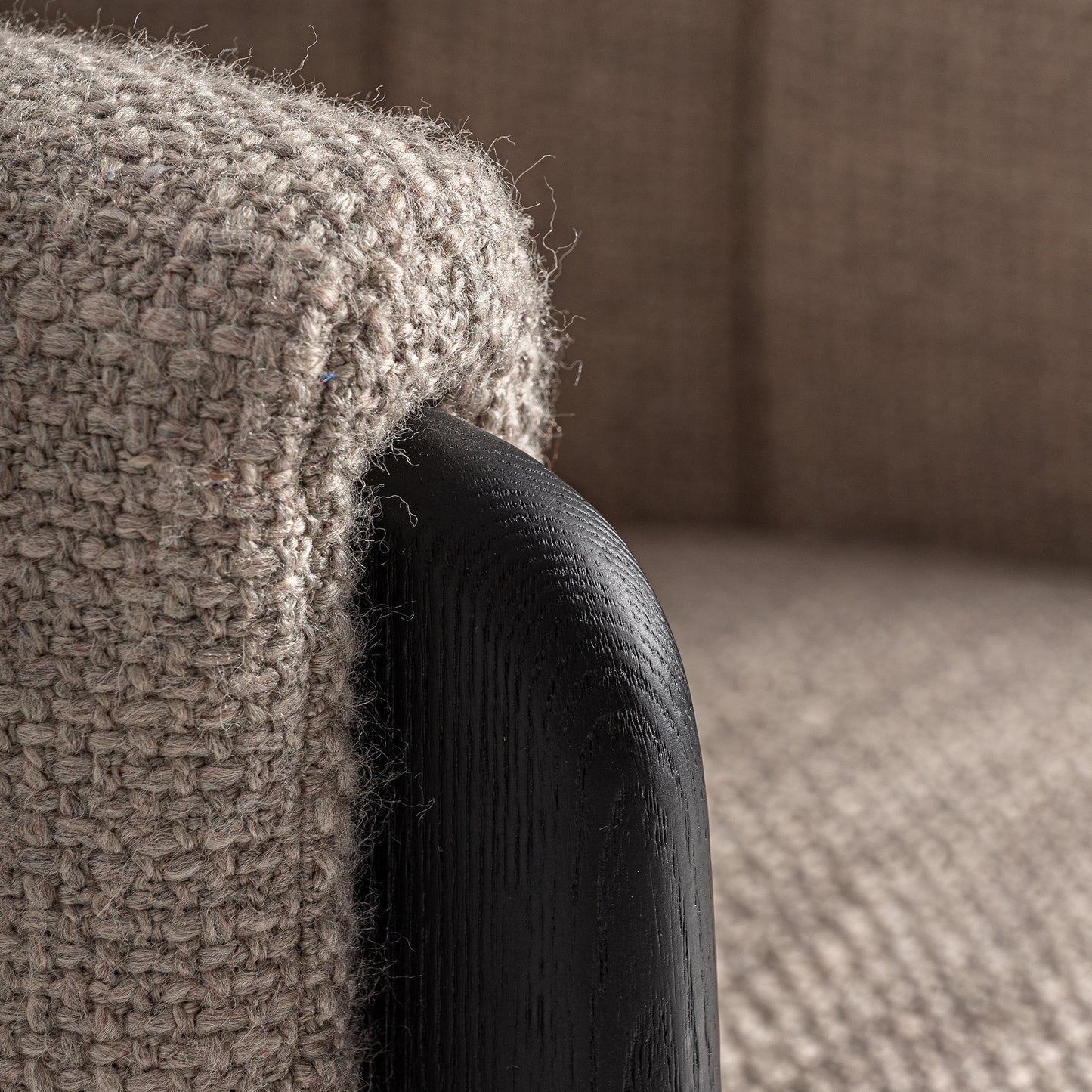 КЛУНИ ЧЕЙЪР