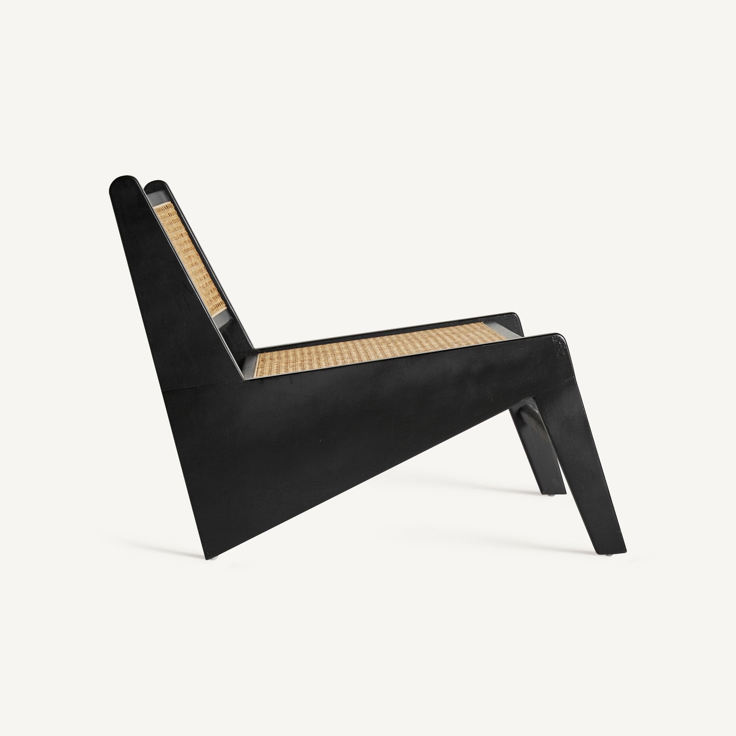 SEON ARMCHAIR