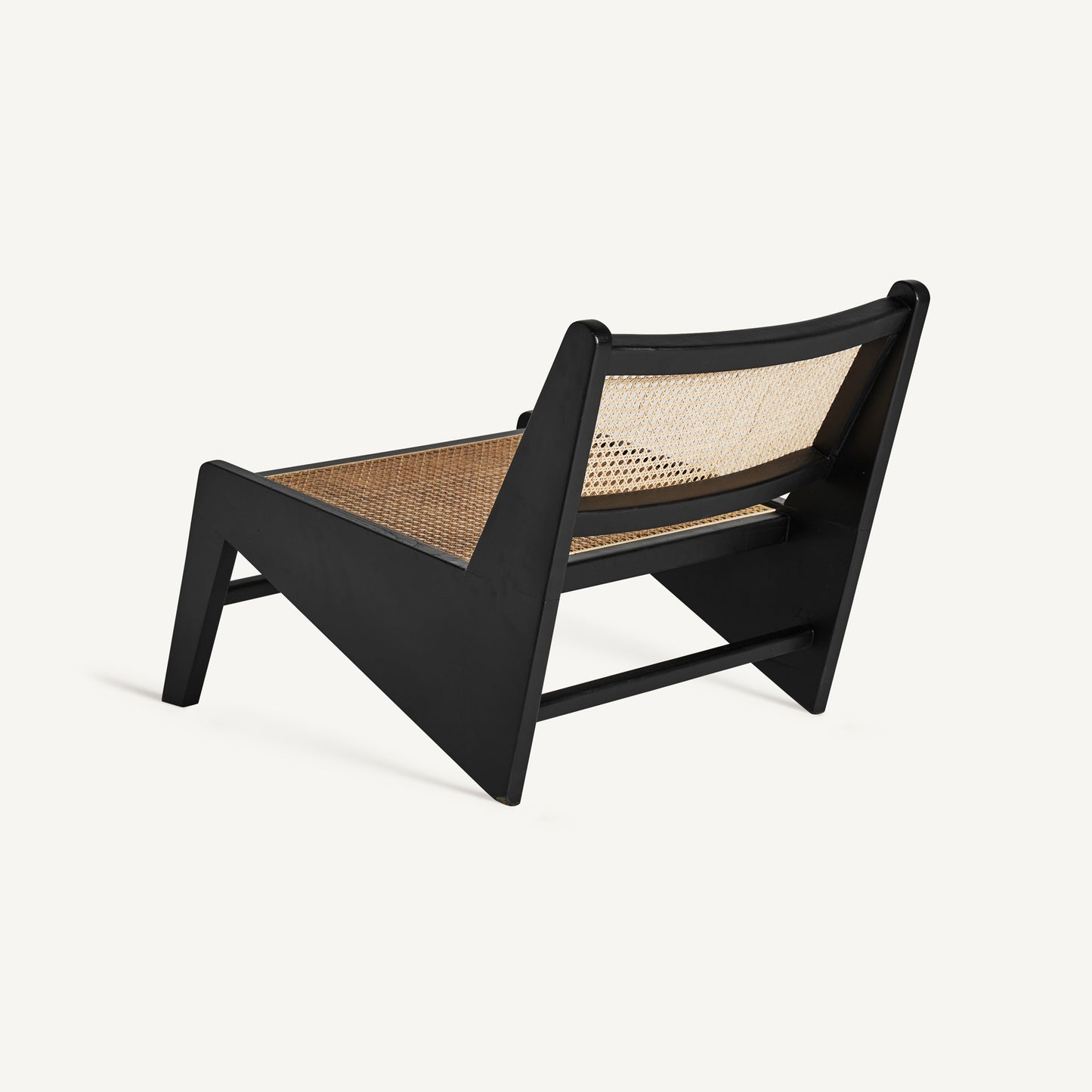 SEON ARMCHAIR