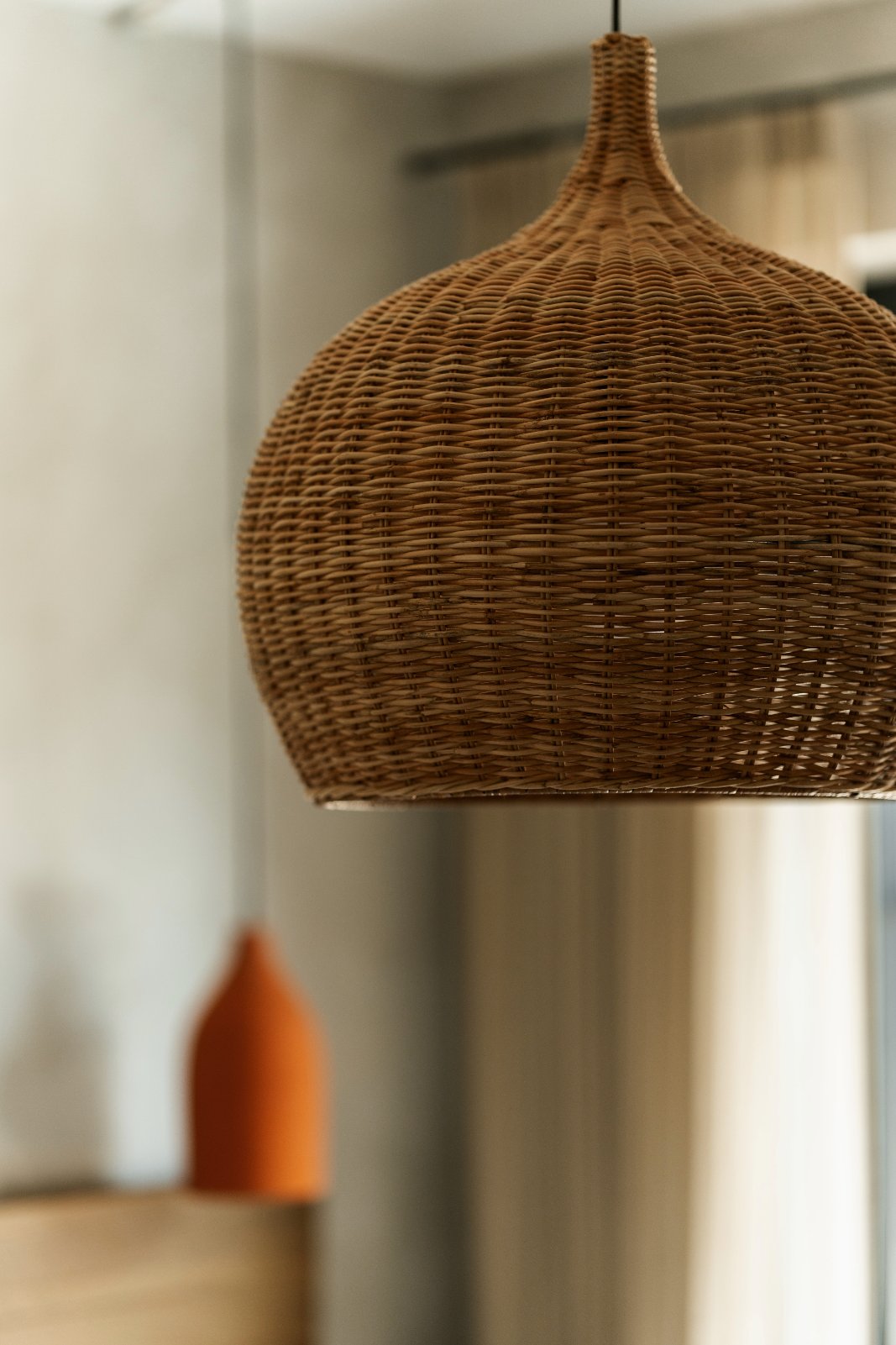 ЛУЧЕНА ЛАМПА 