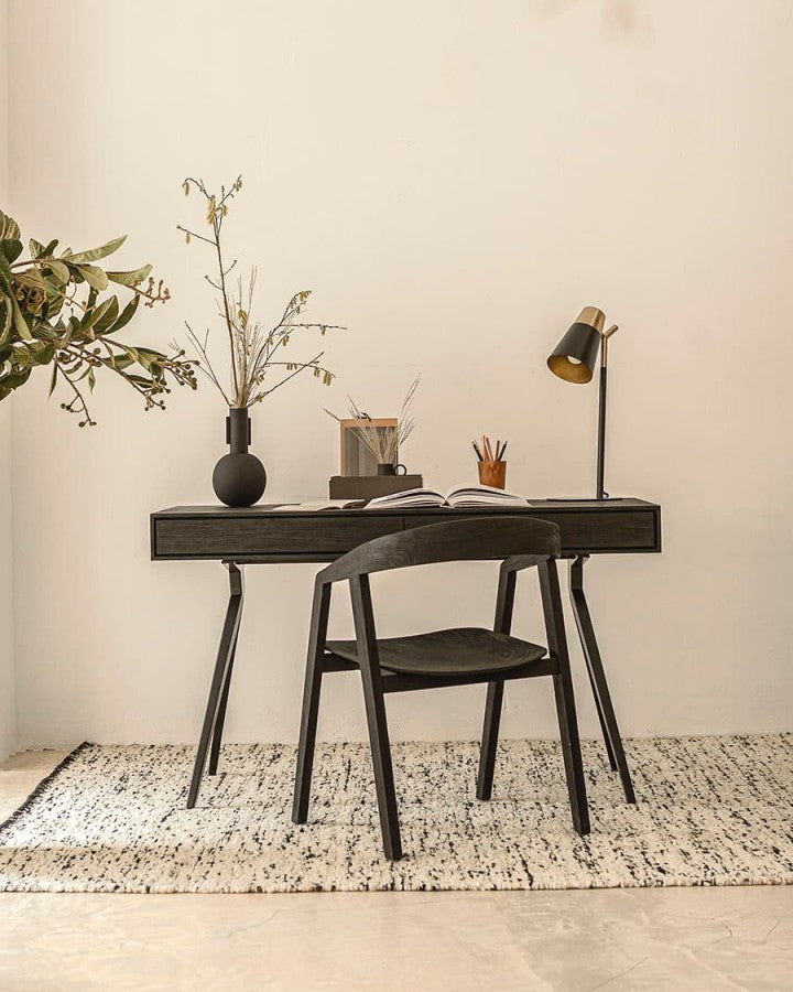 MAJESTI ЧЕРНО БЮРО 